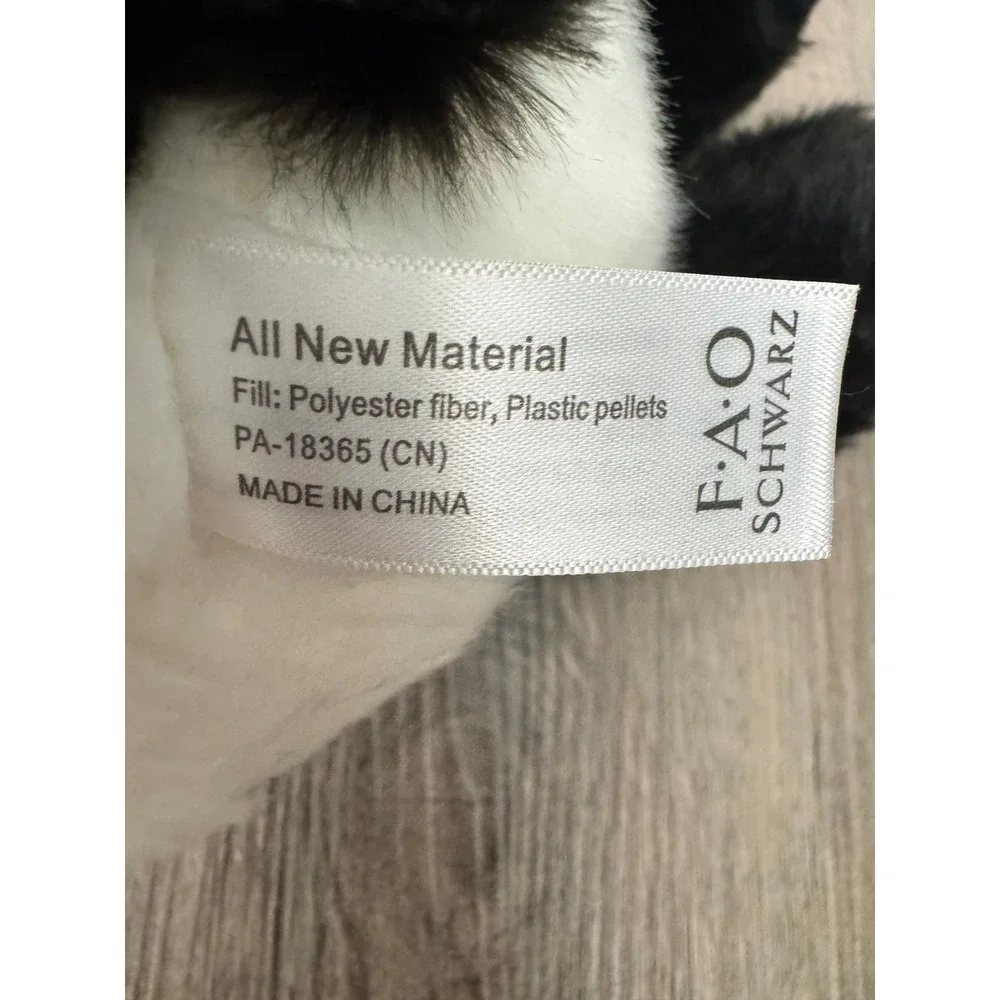 FAO Schwarz 2019 Boutique Zhen Panda Plush With Papers Sitting 10 Inchs